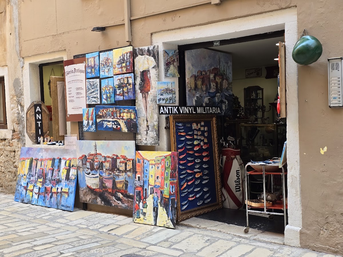 Photo of Antikvariat Rovinj
