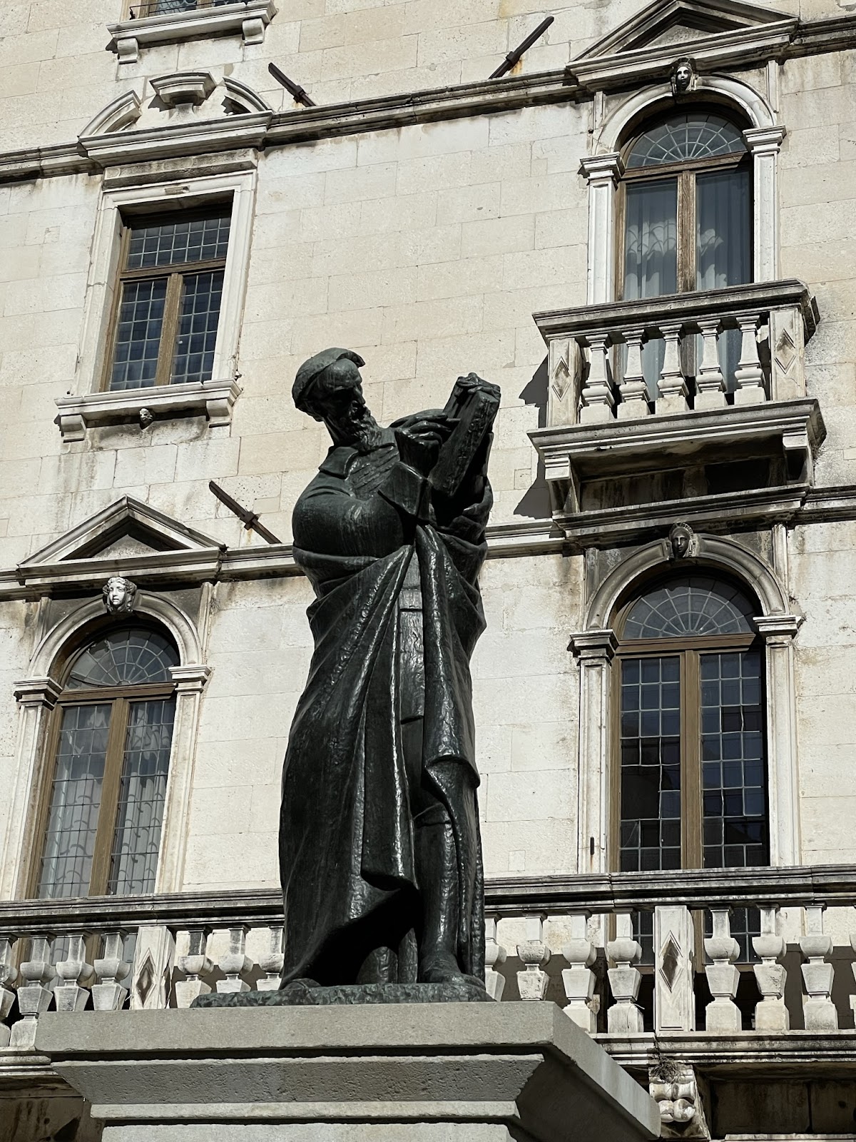 Photo of Marko Marulić Statue